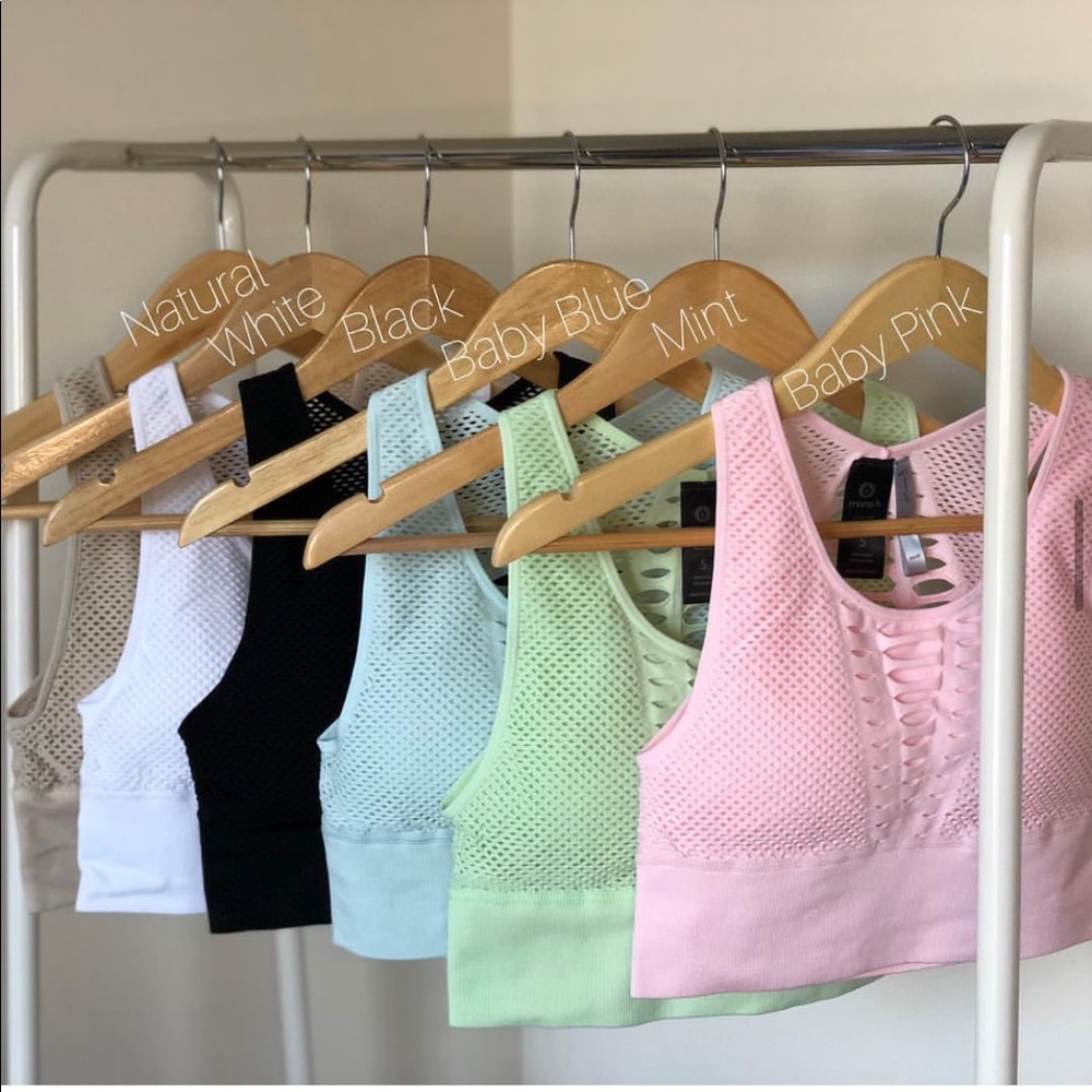 ❌SOLD❌Laser Cut Seamless Sports Bra